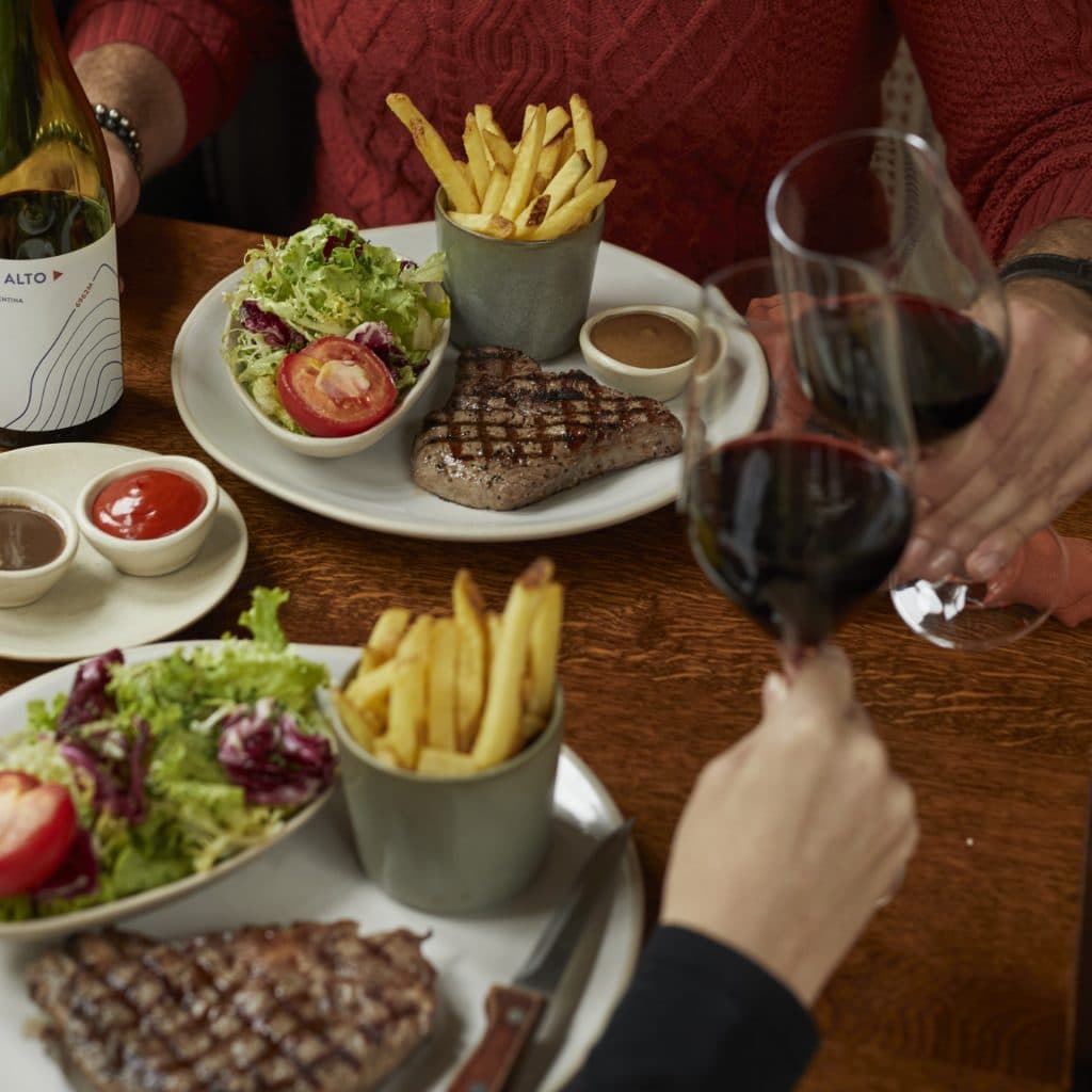 heartwood-inns-st-georges-day-steak